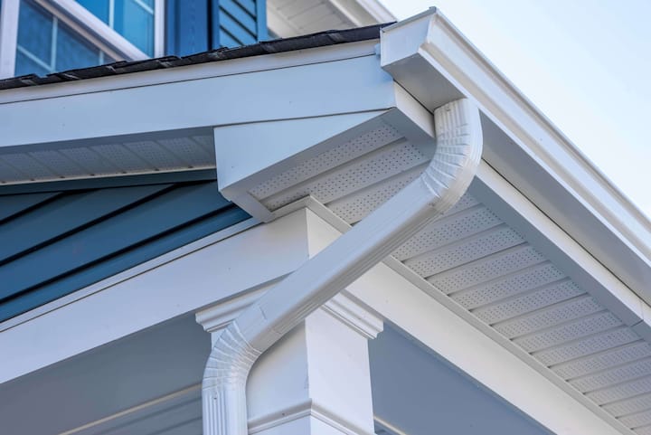 Cheap and durable vinyl gutters installation in Bradenton